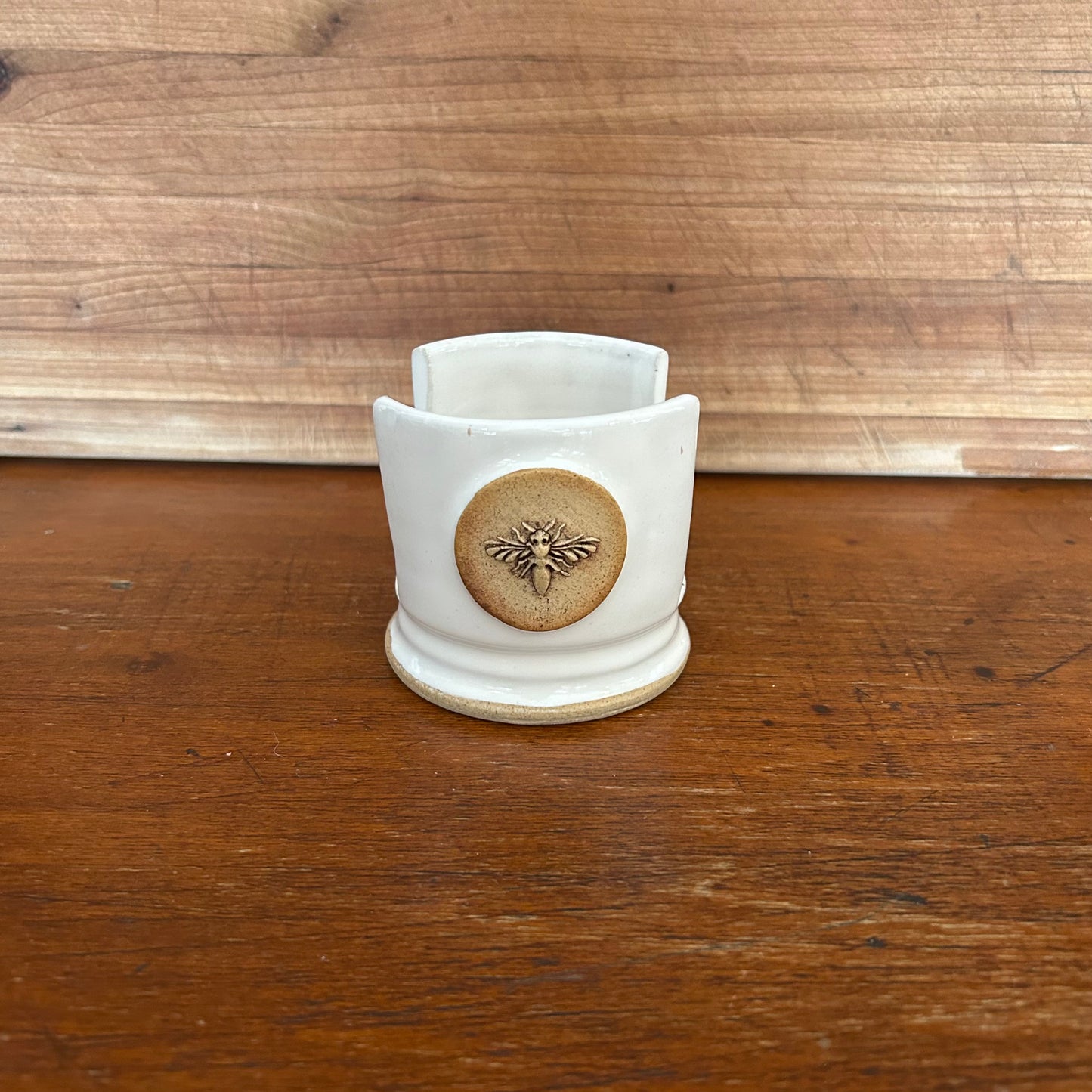 Honey Bee sponge rest